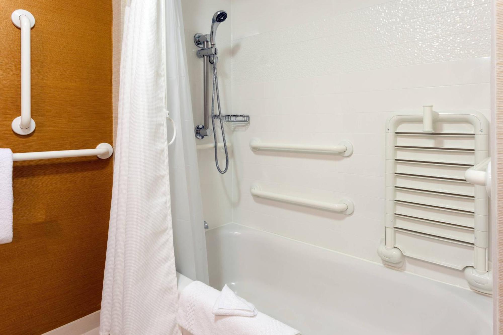 Fairfield Inn & Suites Chicago Midway Airport Bedford Park エクステリア 写真