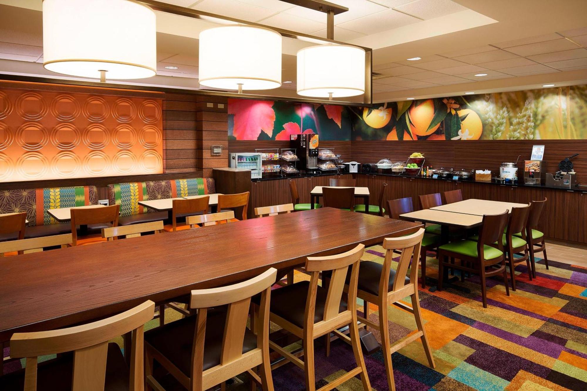 Fairfield Inn & Suites Chicago Midway Airport Bedford Park エクステリア 写真