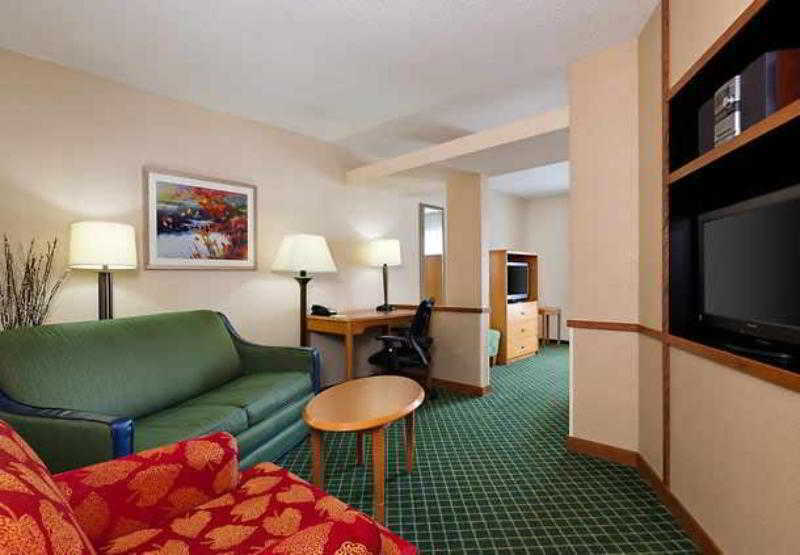 Fairfield Inn & Suites Chicago Midway Airport Bedford Park 部屋 写真